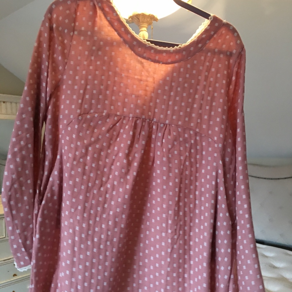 Super cute cotton mini-dress or top!